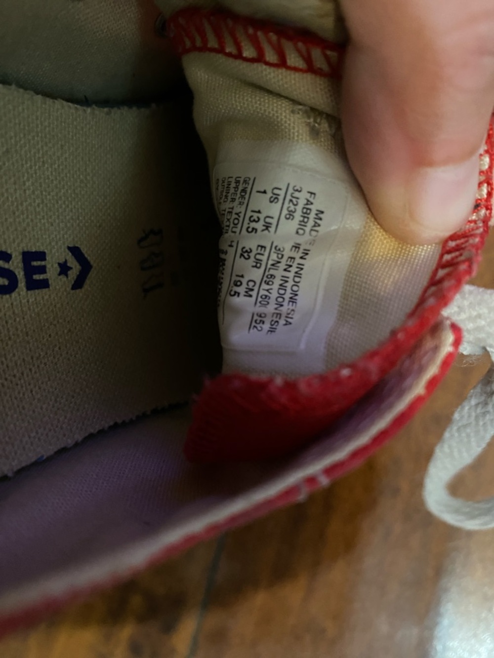 Converse Red and White Low Top Sneakers youth size 1 - Picture 6 of 7